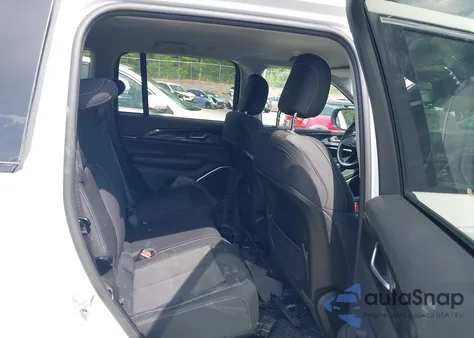 2022 Jeep Grand Cherokee Laredo 4X4 из США, поврежденный, VIN 1C4RJHAG7N8633554